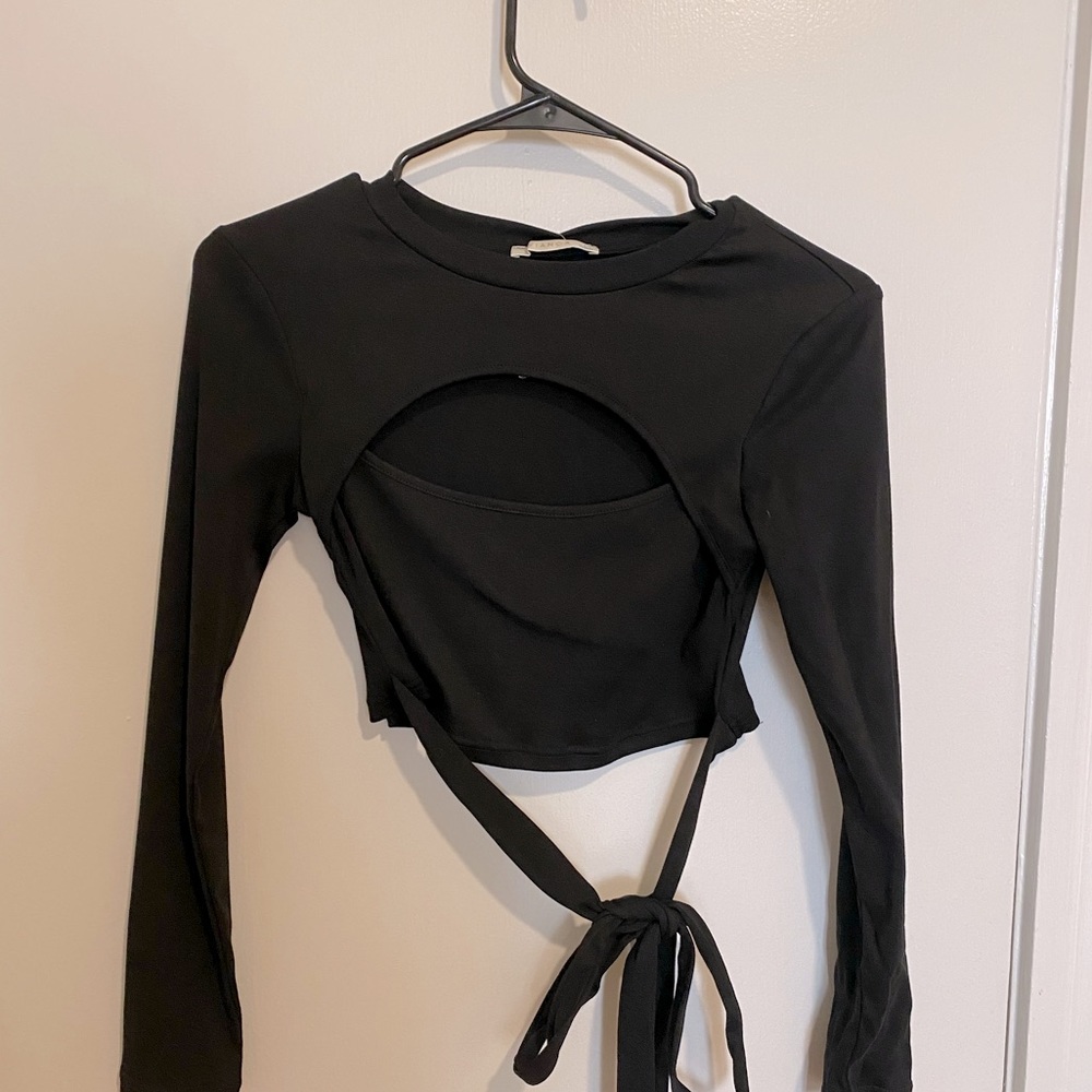 Black crop with wrap